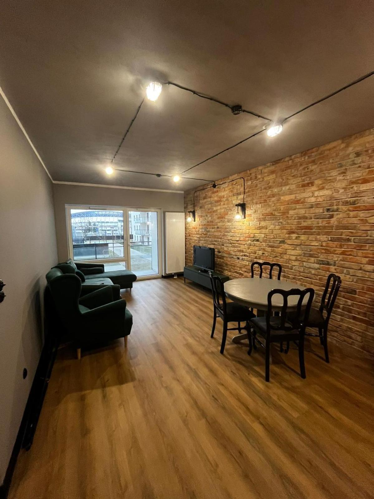 Apartament Z Widokiem Na Stadion Styl Industrialny Jedyny Taki Check In 24 H Poznań Extérieur photo