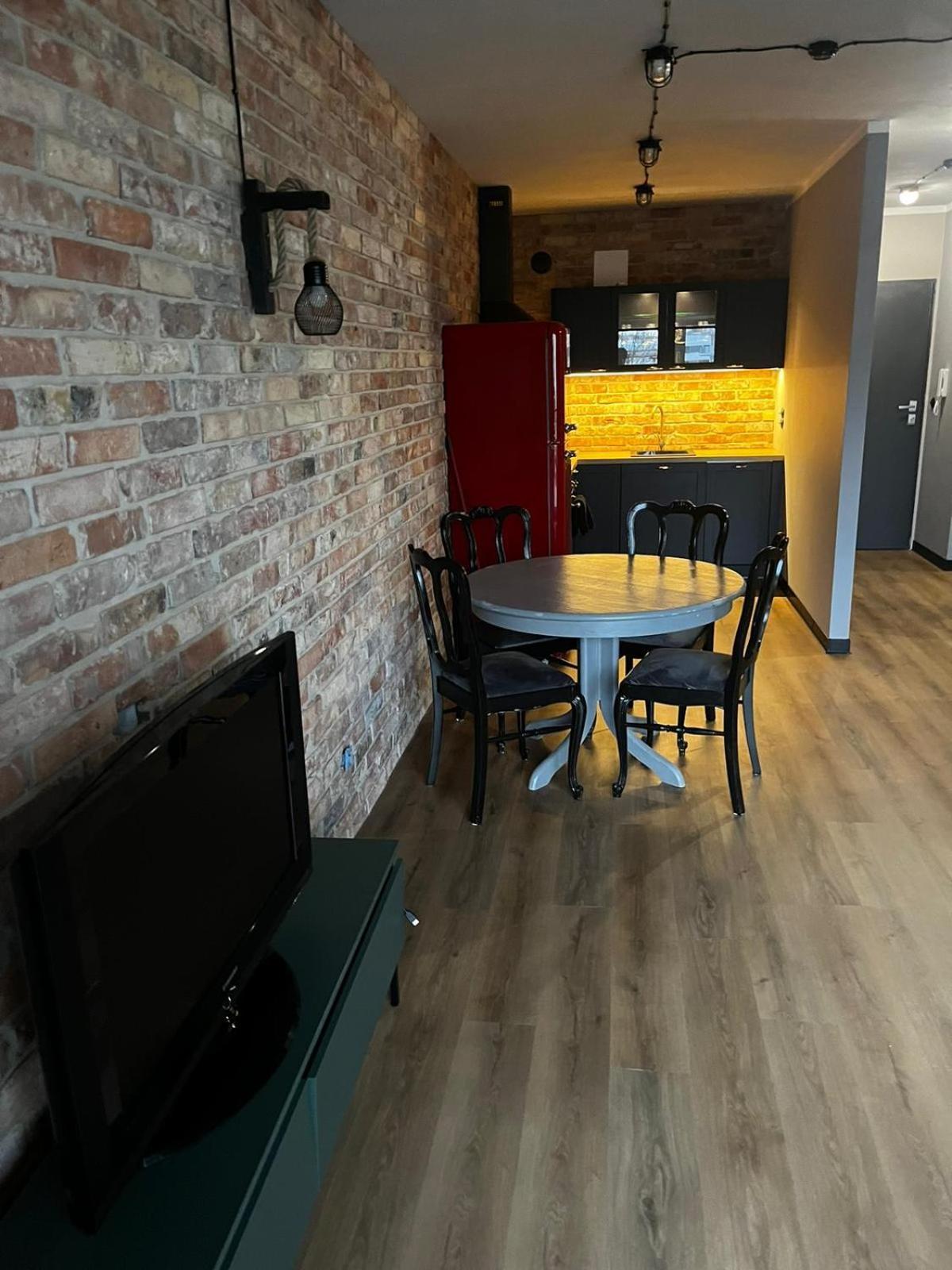 Apartament Z Widokiem Na Stadion Styl Industrialny Jedyny Taki Check In 24 H Poznań Extérieur photo