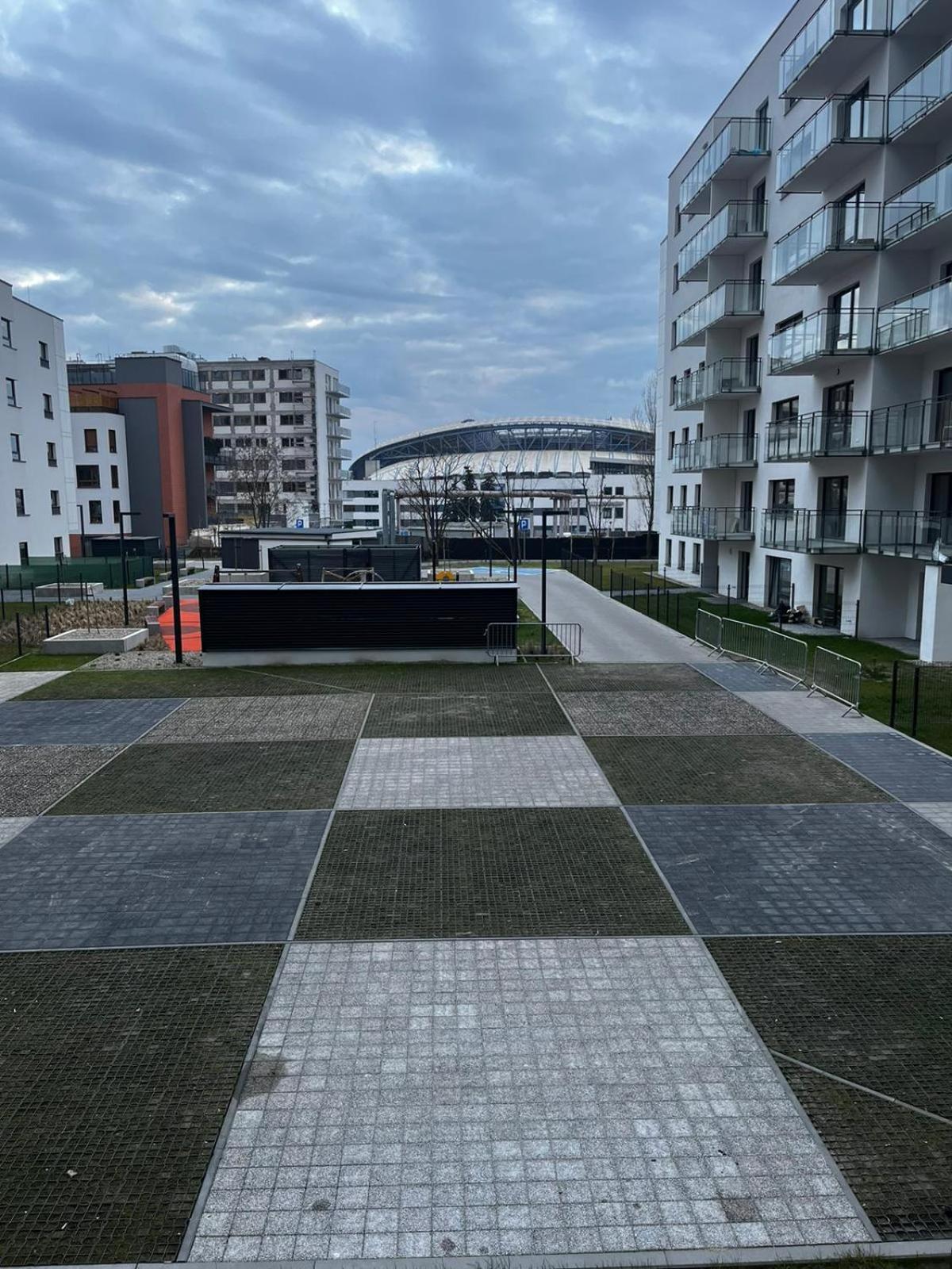 Apartament Z Widokiem Na Stadion Styl Industrialny Jedyny Taki Check In 24 H Poznań Extérieur photo